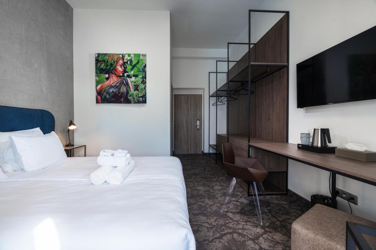 Riverside Hotel Пльзень Экстерьер фото