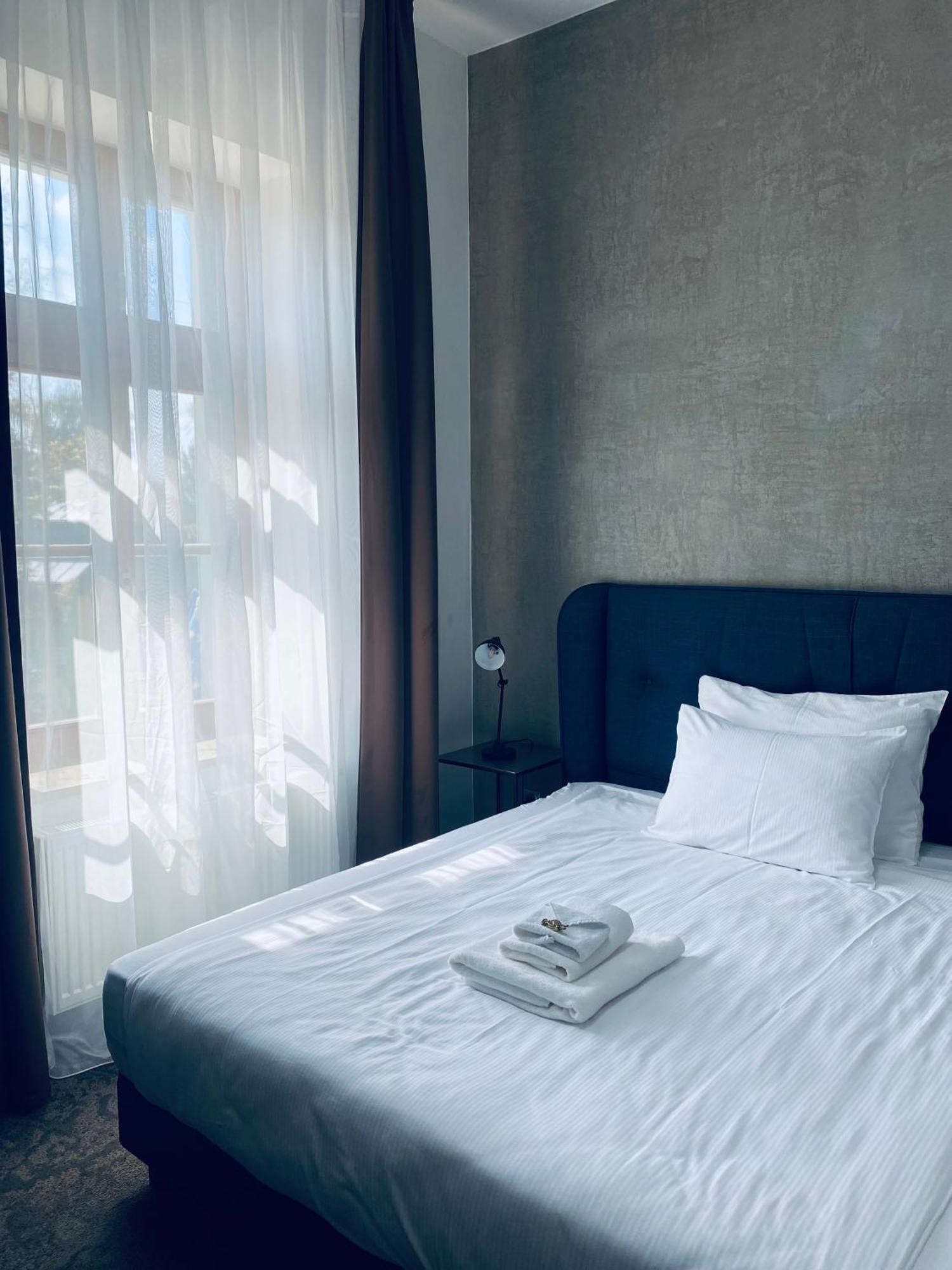 Riverside Hotel Пльзень Экстерьер фото